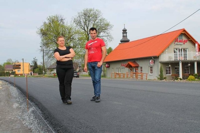 - Liczba klientów restauracji spadła o połowę, bo nie mają jak do nas dojechać - skarżą się Marcin i Joanna Jontzowie, właściciele restauracji.