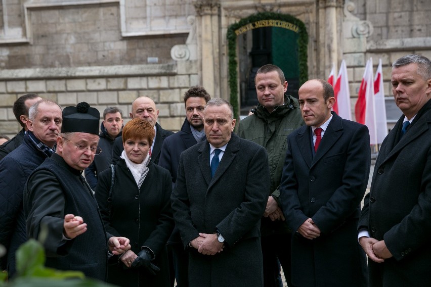 Schetyna na Wawelu apeluje o wspólne obchody setnej rocznicy odzyskania niepodległości