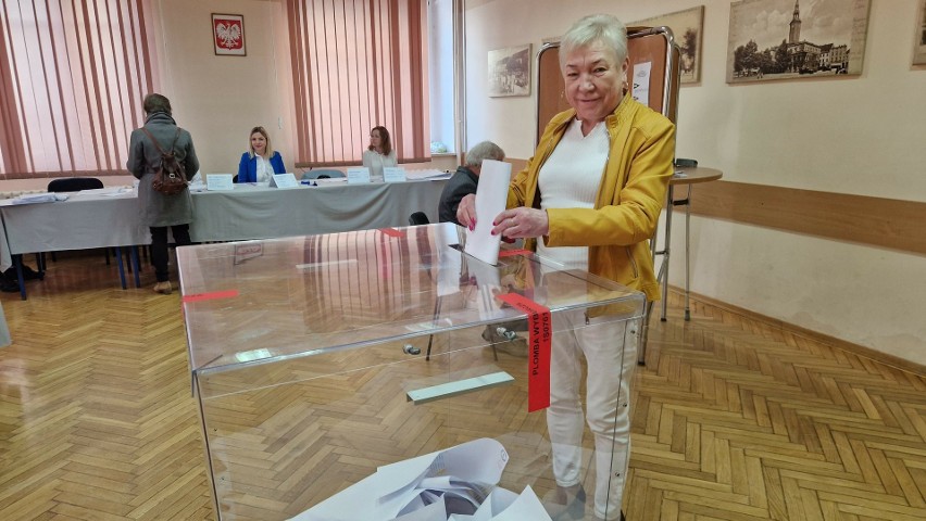 Wybory samorządowe 2024. Niska frekwencja w powiatach strzeleckim i krapkowickim