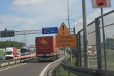 Będą nowe ekrany akustyczne przy autostradzie A1 między Tuszynem a Strykowem.