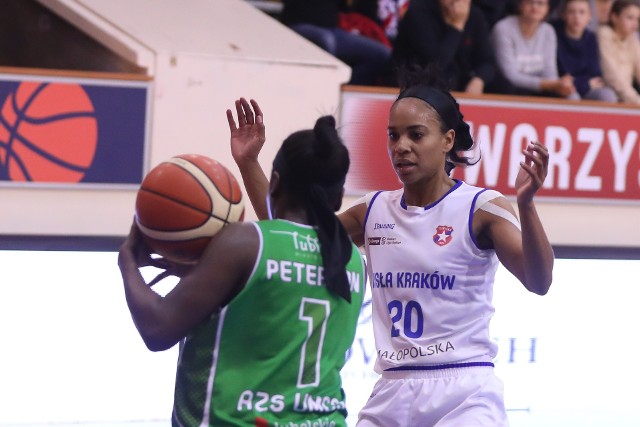 Chloe Wells (nr 30) powinna być mocnym punktem poznańskich akademiczek w rozgrywkach Orlen Basket Ligi Kobiet