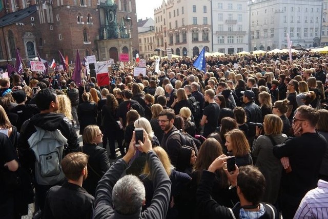 Tak wyglądał "Czarny Protest" w Krakowie w 2016 roku