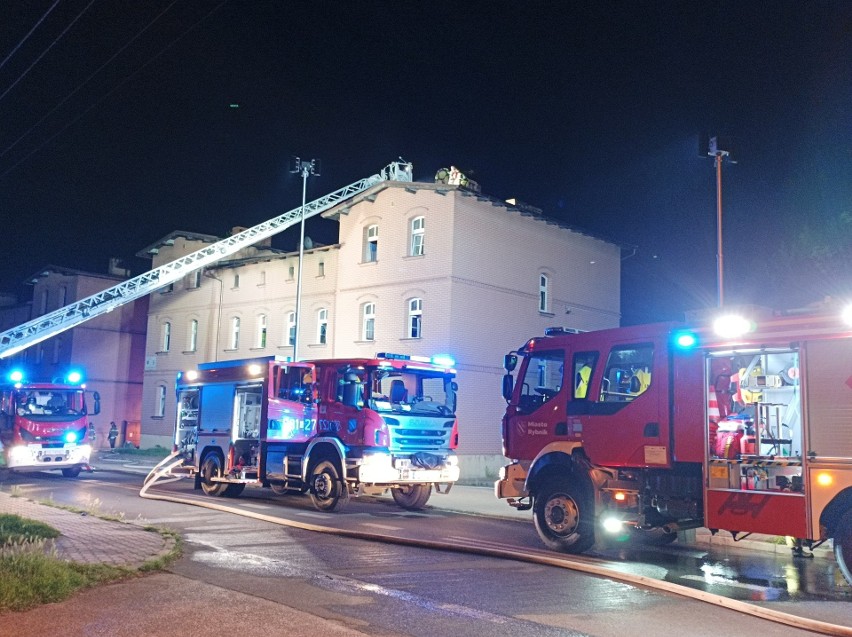 Pożar familoka w dzielnicy Paruszowiec-Piaski w Rybniku...