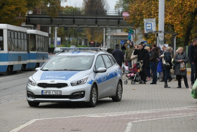 Ruch na cmentarzu Osobowickim