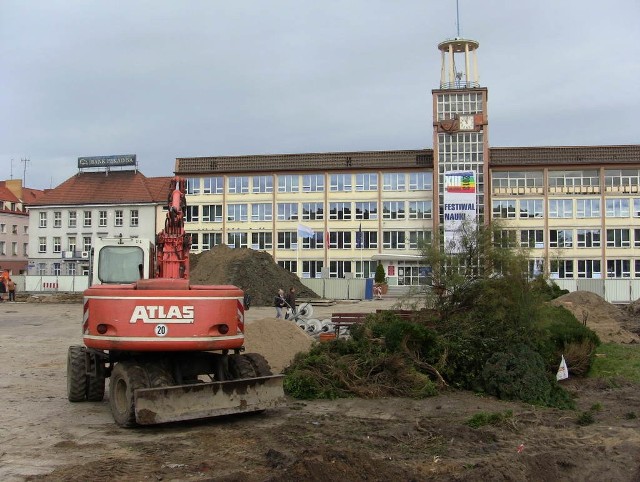 W związku z pracami przed koszalińskim ratuszem nieczynny będzie parking.