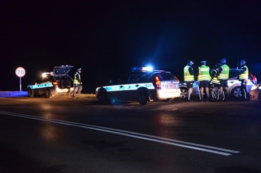 Blokada na drodze do Oławy. Policja ścigała groźnych przestępców (ZDJĘCIA)