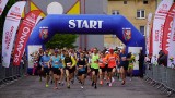 Pobiegli 10 km ulicami Sławna. Wyniki XXIV Biegu Święców [nowe zdjęcia]