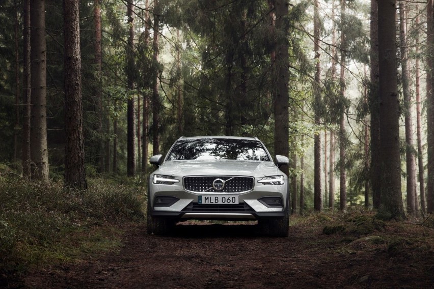 Volvo V60 Cross Country...