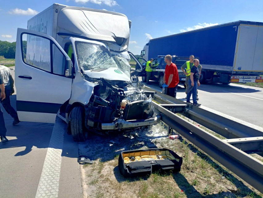 Groźny wypadek na autostradzie A4 pod Wrocławiem, zderzenie...