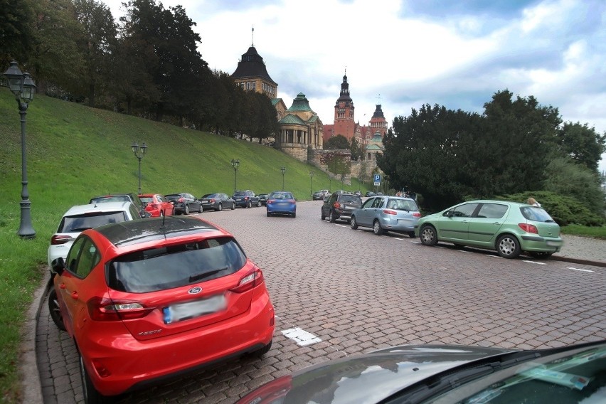 SPP w Szczecinie. Spór o płatne parkowanie u stóp szczecińskich Wałów Chrobrego 