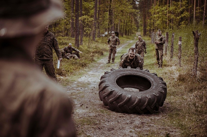 Terytorialsi z Podkarpacia rywalizowali na poligonie w Nowej Dębie. Ćwiczyli przed wyjazdem do Estonii. Zobacz zdjęcia