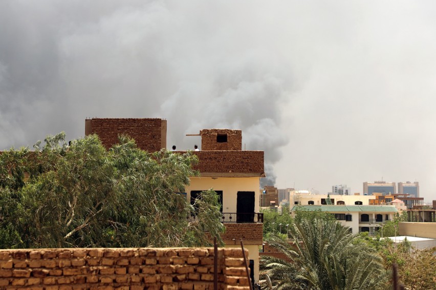 Gorące starcia w Sudanie. W kraju doszło do zamachu stanu.