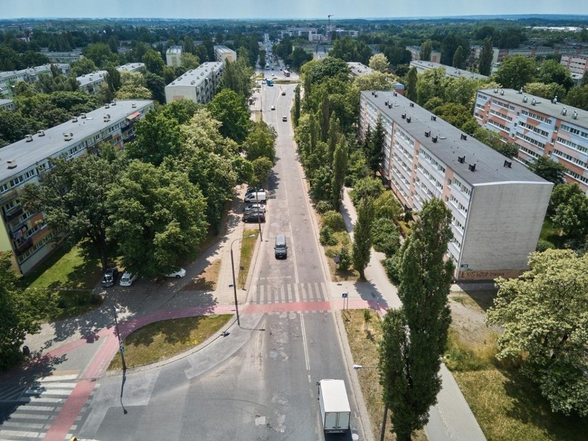 Przebudowany zostanie odcinek od ul. Aleksandrowskiej do ul....