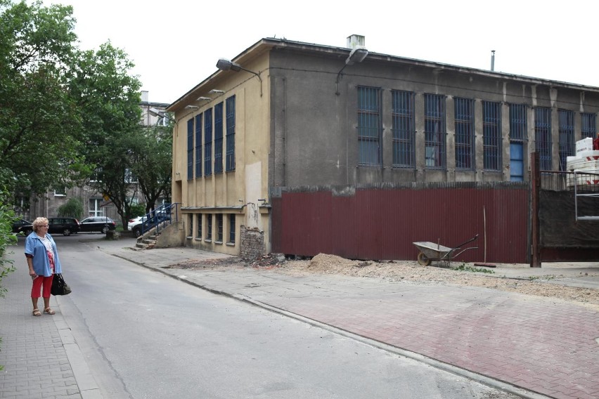 Kraków. Deweloper dalej leje beton na Teatralnym