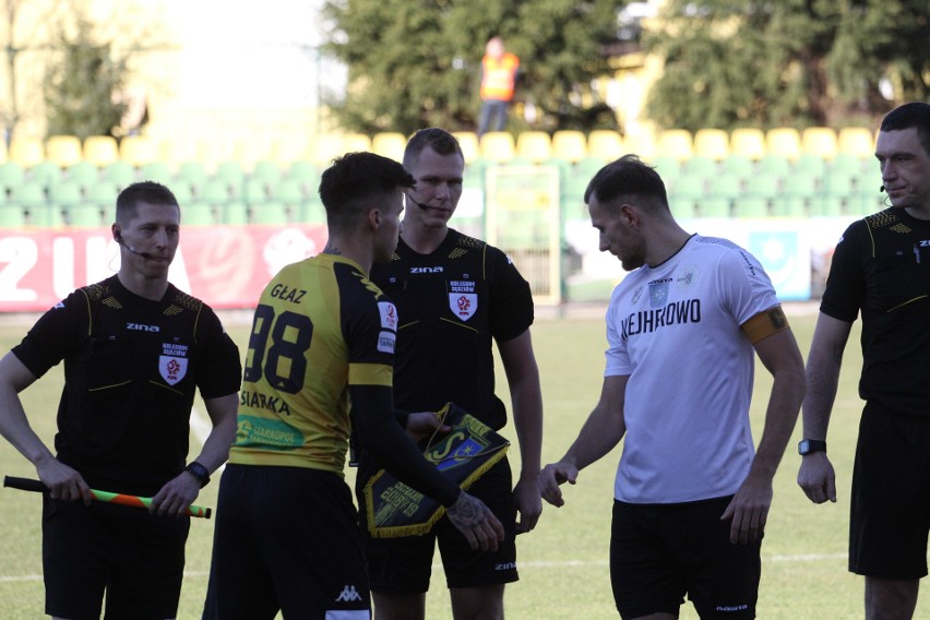 II liga piłki nożnej: Siarka Tarnobrzeg - Gryf Wejherowo 3:0 (2:0)