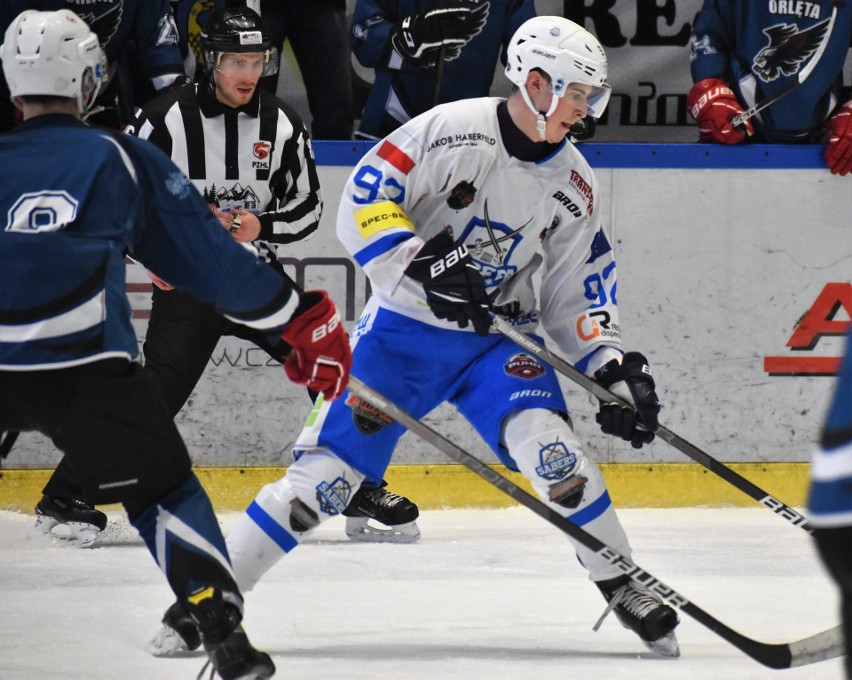 1 liga hokejowa: UKH Unia Oświęcim - SMS PZHL Katowice 1:6.