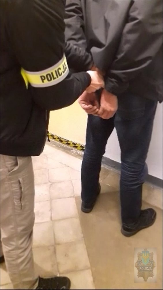 Dzielnicowy z Opola zatrzymał poszukiwanego za kradzieże 42-latka