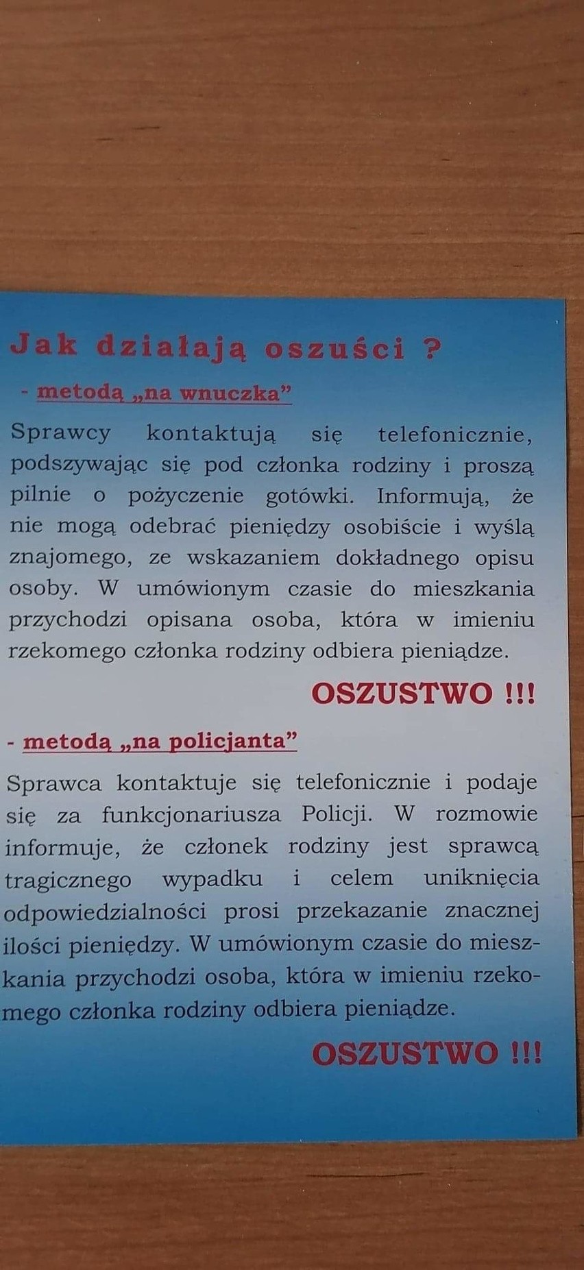 Starsi mieszkańcy Sandomierza i powiatu dostaną broszury ostrzegające przed wyłudzeniami "na wnuczka" i "na policjanta" 