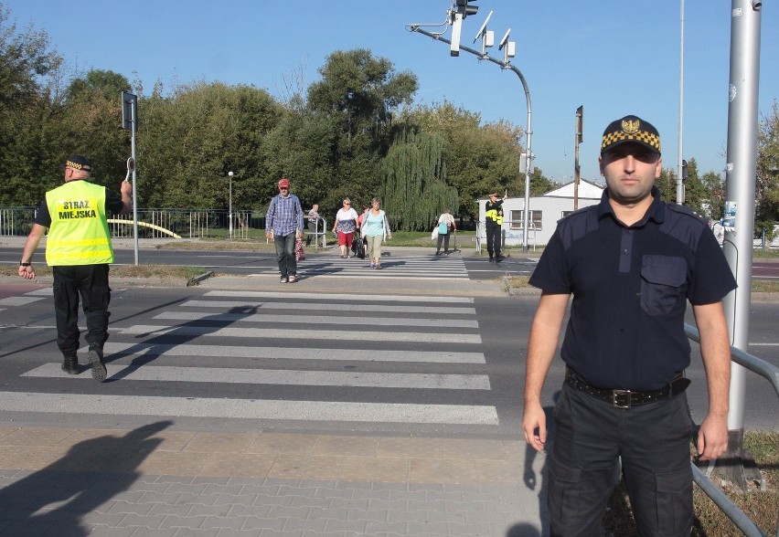 Radom. Akcja Straży Miejskiej na przejściu dla pieszych na...