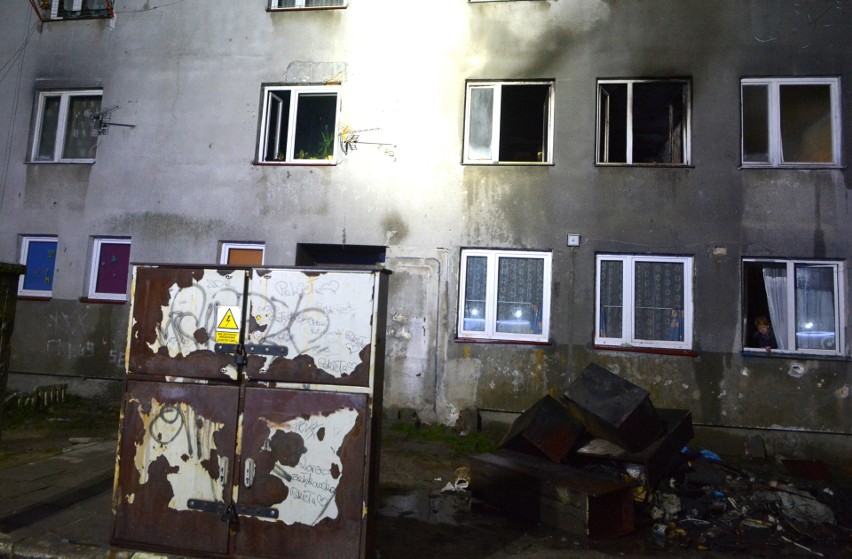 Pożar na radomskim Potkanowie. Pięć osób poszkodowanych, w tym dwoje dzieci i kobieta w ciąży