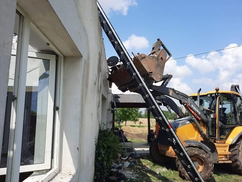 Nawałnica poczyniła wielkie szkody w gminie Obrowo. Jeden z...