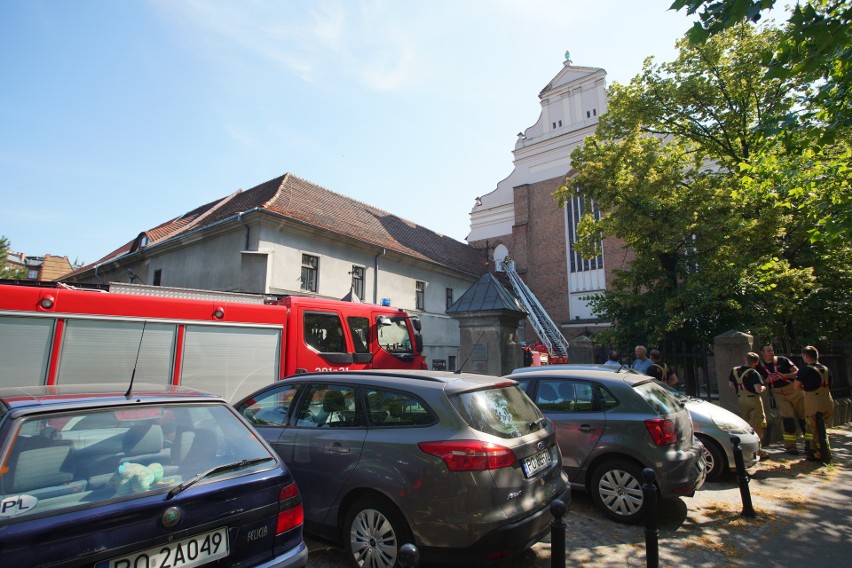 Z kościoła Bożego Ciała spadają tynk i dachówki. W środę...