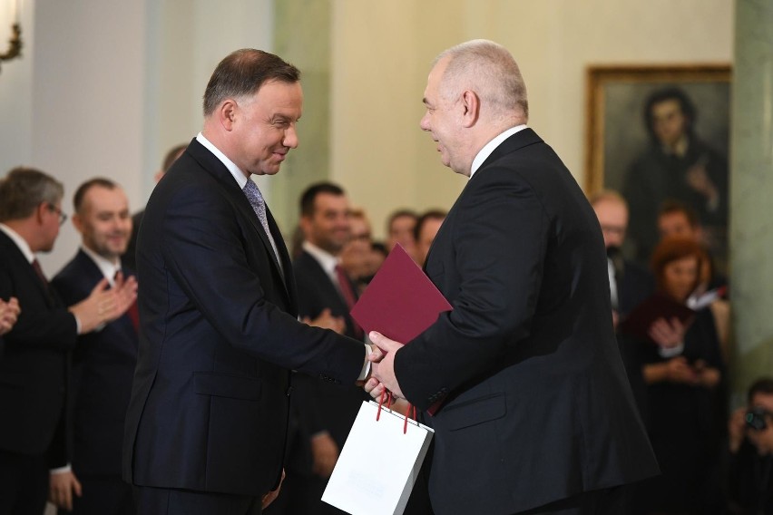 Rekonstrukcja rządu 2019: Prezydent powołał nowych ministrów [NAZWISKA] Do rządu dołączyli m.in. Marian Banaś, Michał Woś i Jacek Sasin