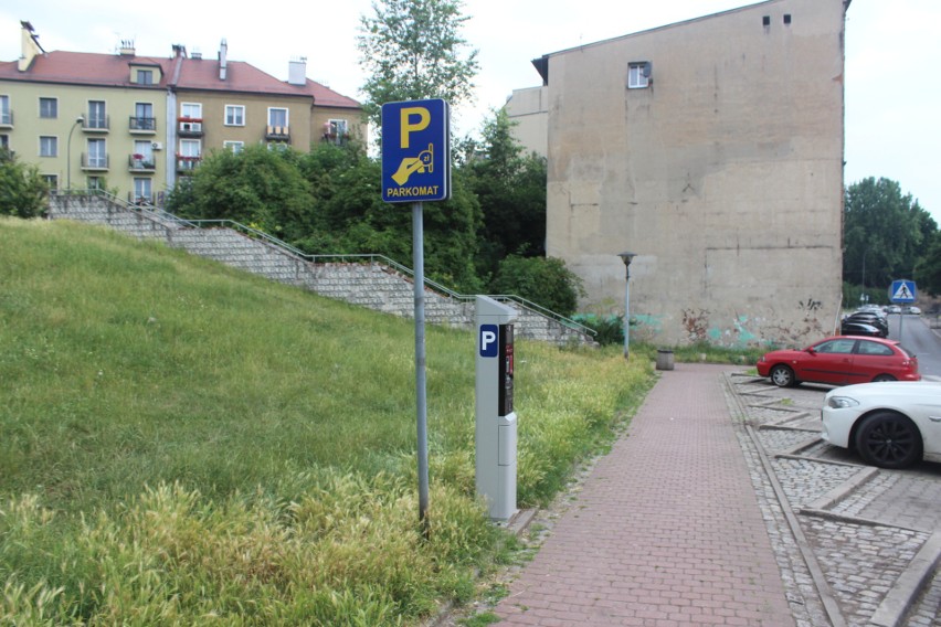 Nowe parkomaty już działają w Bytomiu. Zmiany w Strefie...