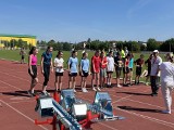 Lekkoatletyczne mistrzostwa powiatu białobrzeskiego. Na stadionie w Białobrzegach rywalizowali zawodnicy ze szkół podstawowych 