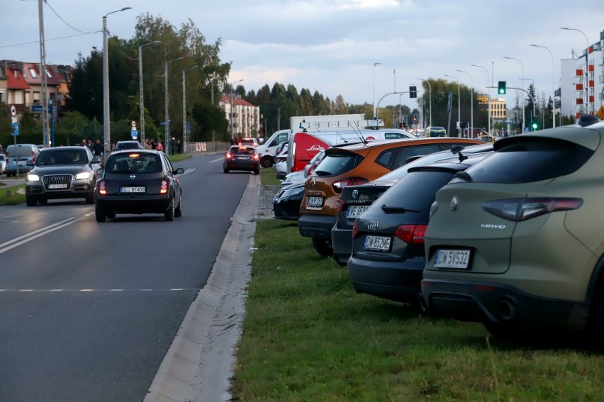 Gdzie we Wrocławiu najczęściej kierowcy parkuję w...