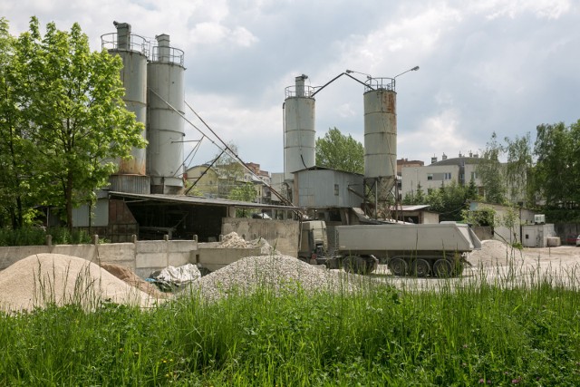 Betoniarnia od lat szpeci krajobraz Zakrzówka, a pyły uprzykrzają życie okolicznym mieszkańcom