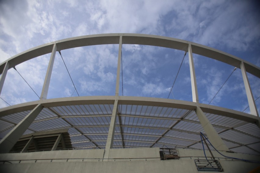 Trybuny Stadionu Śląskiego pomieszczą 55 tys. ludzi. Kibice...