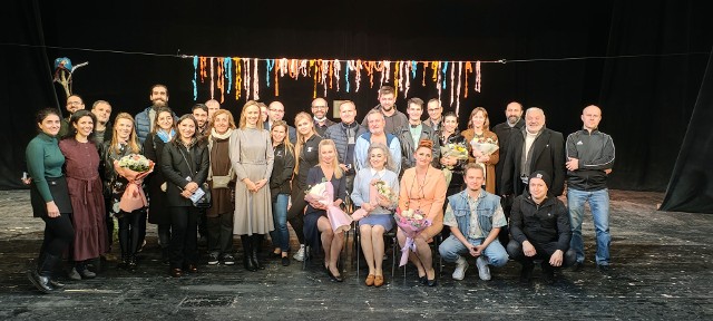 Spektakle Teatru Dramatycznego "Błoto" i "Treny" bardzo spodobały się publiczności w Erywaniu.