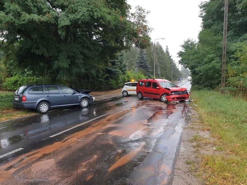 Wypadek na ul. Pomorskiej. Ulica zablokowana, sprawca uciekł... 