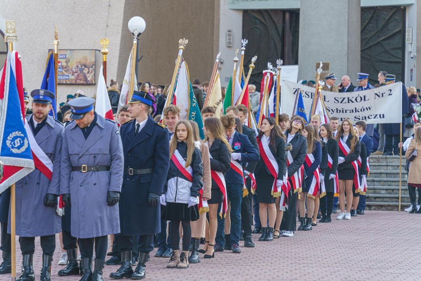 Ulicami Nowego Sącza przeszedł XIV Marsz Pamięci Sybiraków  [ZDJĘCIA]