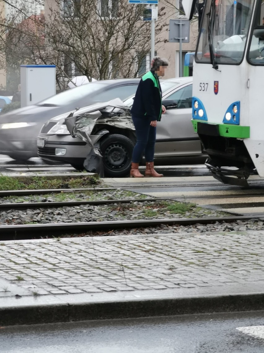 Kolizja na ul. Mickiewicza w Szczecinie