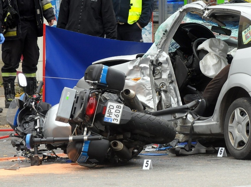 W wypadku na ul. Nadbystrzyckiej zginął 37-letni policjant z...