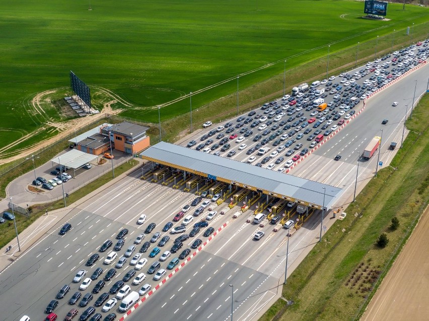 Autostrady na wielu odcinkach w Polsce są płatne.
