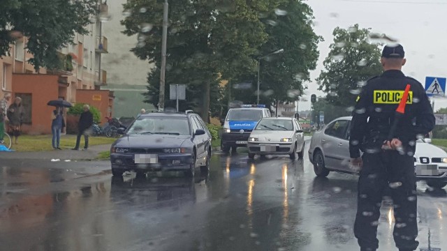 Potrącenie pieszego w Międzyrzeczu. Informację i zdjęcia z wypadku dostaliśmy na Facebooku od naszego Czytelnika.