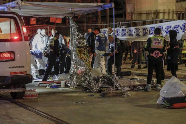 7 osób zginęło, a 10 zostało rannych w zamachu terrorystycznym w Jerozolimie w Izraelu
