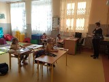 Uczniowie z Bebelna w gminie Włoszczowa gotowi do majowych świąt - konkurs i flagi [ZDJĘCIA]