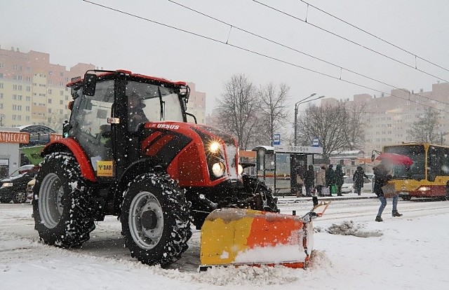 Magistrat może „rzucić” na ulice i chodniki ok. 160 sztuk pojazdów do odśnieżania.