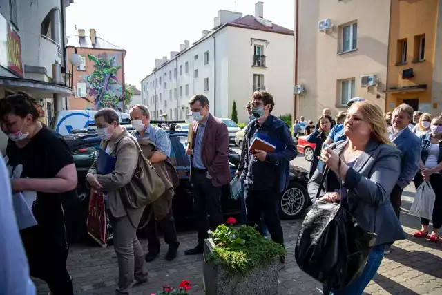 Czterdziestu pierwszych podlaskich przedsiębiorców rano w poniedziałek w ciągu kwadransa złożyło wnioski o bon antywirusowy w Podlaskiej Fundacji Rozwoju Regionalnego