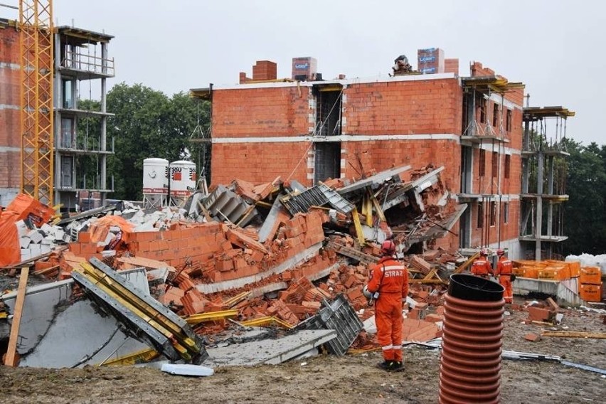 Budynek na Sarnim Stoku zawalił się w 17 lipca o godz. 4.30....