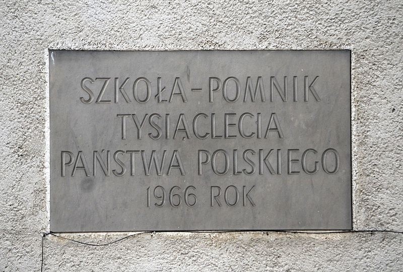 Tablica szkoła tysiąclecia Śliska 5 Warszawa