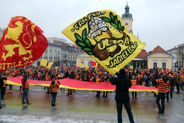 Kibice Jagiellonii Białystok w poniedziałek, 13 stycznia spotkają się na Rynku Kościuszki
