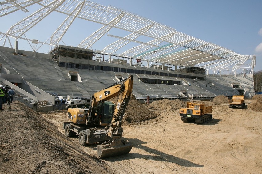 Trwa budowa stadionu przy al. Unii [ZDJĘCIA]