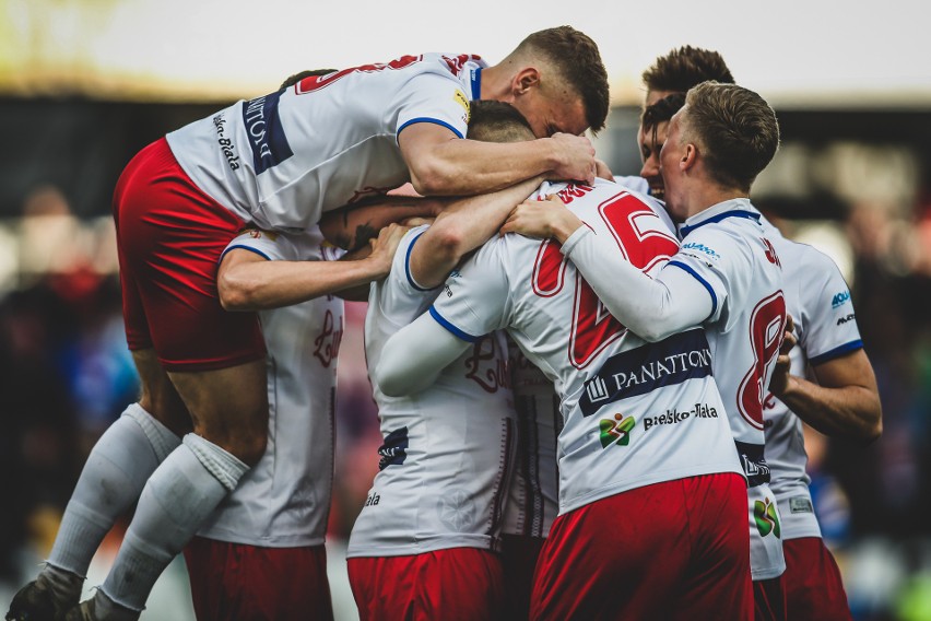 Podbeskidzie Bielsko-Biała pokonało Wigry 4:0.