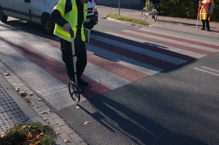 Chłopcy wbiegli wprost pod auto. Na szczęści nie odnieśli...