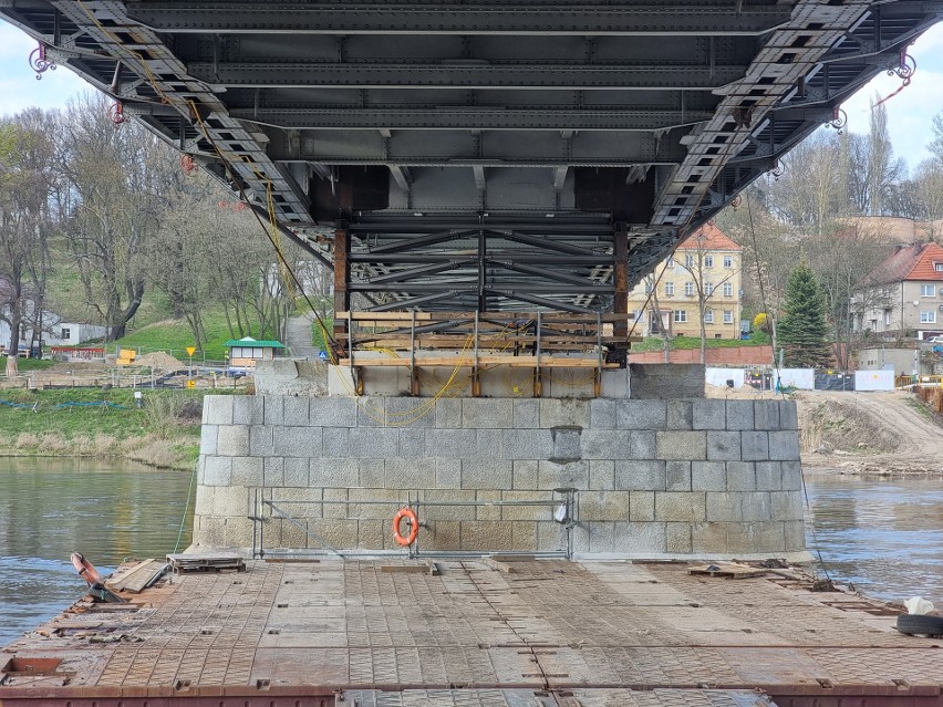 Tak wygląda zabytkowy most w Krośnie Odrzańskim po...